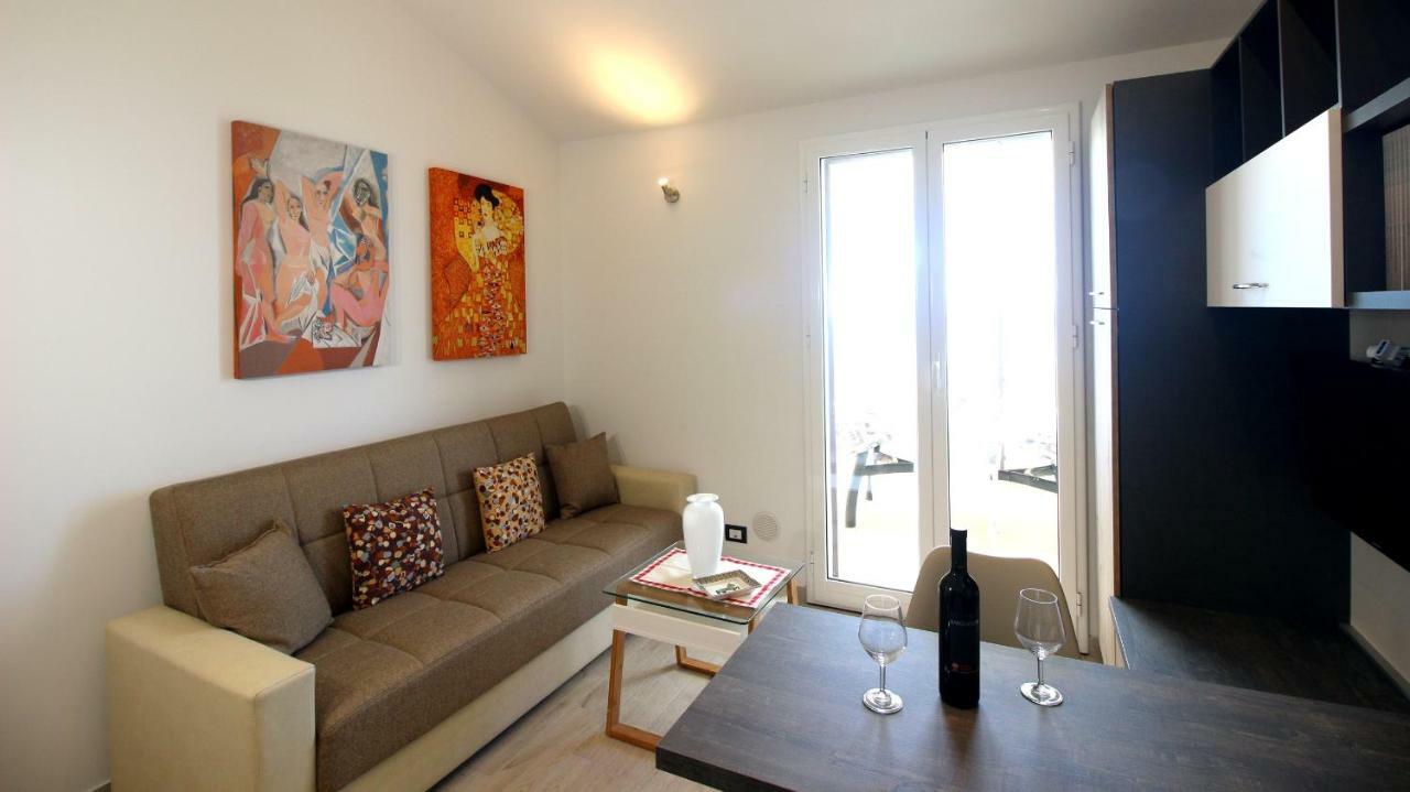 Casa Panoramica Santa Lucia Apartment เชฟาลู ภายนอก รูปภาพ
